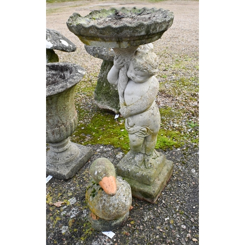 14 - A classical cast stone bird bath to/with a stone duck (2)