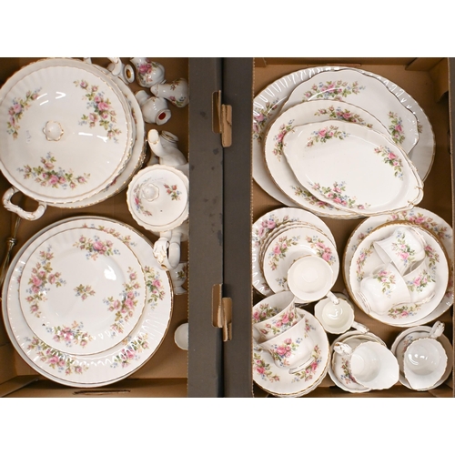 386 - An extensive Royal Albert 'Moss Rose' dinner service for eight settings - approx 100 pieces