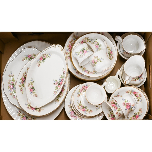 386 - An extensive Royal Albert 'Moss Rose' dinner service for eight settings - approx 100 pieces