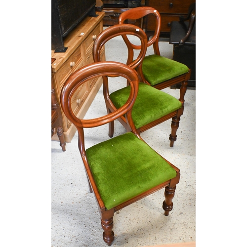 64 - Harlequin set of eight Victorian mahogany dining side chairs with matching green fabric seats, compr... 