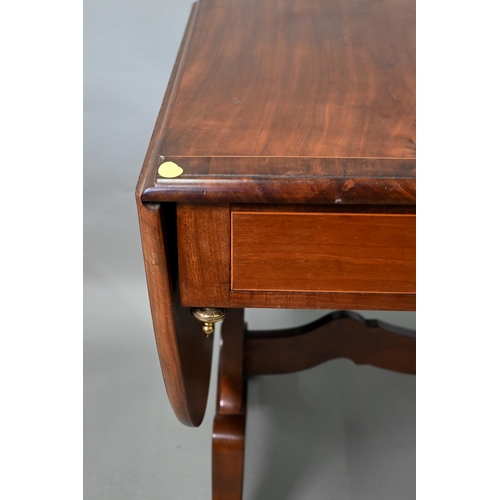 102 - A Regency cross-banded satinwood sofa table, the drop leaf top over two frieze drawers and opposing ... 