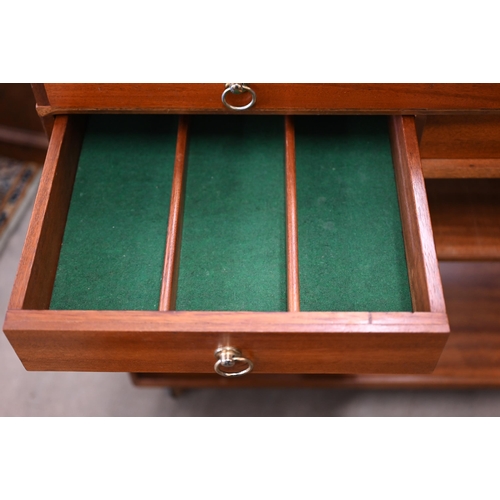 115 - A mid-century Chippy Heath teak buffet trolley, 92 cm w x 42 cm d x 82 cm h