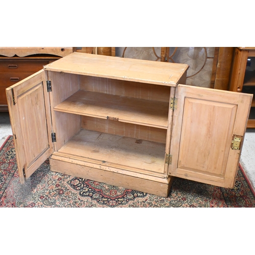 140 - Victorian pine two door side cabinet with interior shelf, 90 cm wide x 46 cm deep x 82 cm high