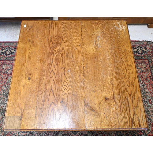 190 - A 20th century square oak coffee table on moulded square legs, 75 x 75 x 58 cm high