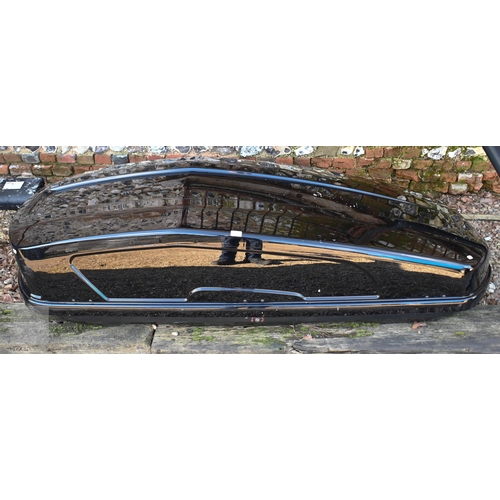 29 - A Halfords Advanced gloss black automobile roof box, a/f, keys in office