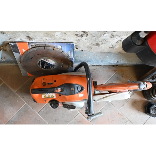 37 - A used Stihl TS410 petrol disc cutter to/w assorted extra discs, a/f