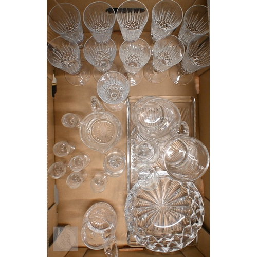 372 - A set of thirteen Edinburgh cut glass champagne flutes to/w twelve Edinburgh wine glasses and matchi... 