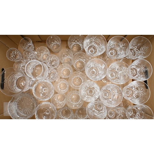 372 - A set of thirteen Edinburgh cut glass champagne flutes to/w twelve Edinburgh wine glasses and matchi... 