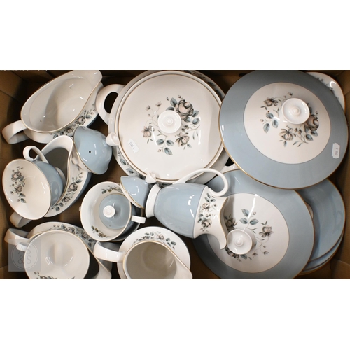 379 - An extensive Royal Doulton 'Rose Elegans' dinner/tea service  (3 boxes)