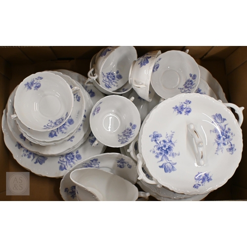 394 - A Wedgwood Williamsburg 'Bianca' coffee set for four including pot, a Copeland Spode 'Royal Jasmine'... 