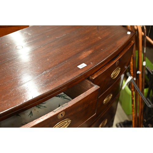 114 - Victorian mahogany bowfront chest of two short over two long drawers raised on splayed bracket feet