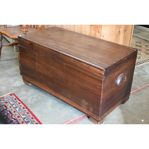 280 - An antique camphorwood trunk, 100 x 50 x 54 cm h