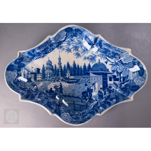 414 - A pair of 18th century Wedgwood creamware plates, transfer-printed with 'Liverpool Birds', 25 cm dia... 