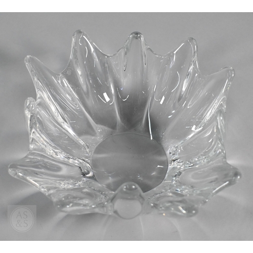 416 - Four Daum (France) heavy glass bowls and a Crystal d'Arques vase (5)