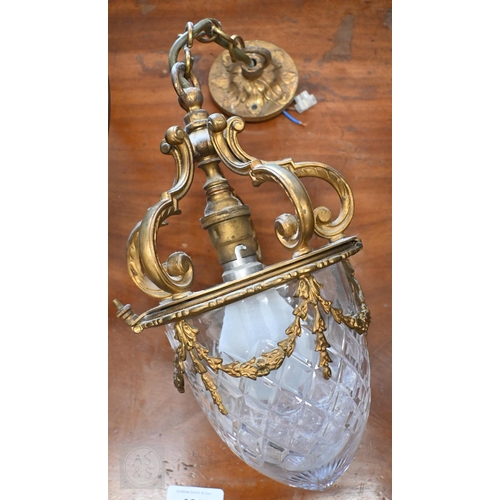 390 - Three hall ceiling light fittings