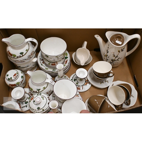 399 - A selection of Coalport 'Hunting Scene' tableware to/w a Midwinter 'Fashion Shape' coffee service, p... 