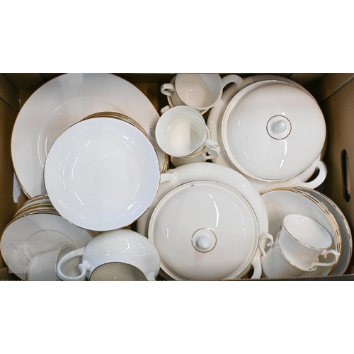402 - A Queen Anne (manufacturer) gilt-rimmed dinner/tea service, 46 pieces (box)