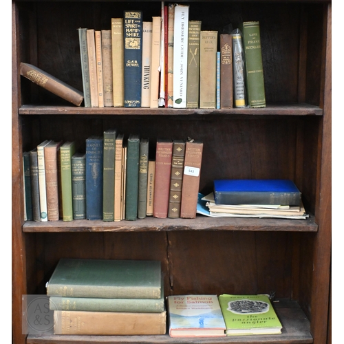 543 - A quantity of antique and vintage volumes on fishing