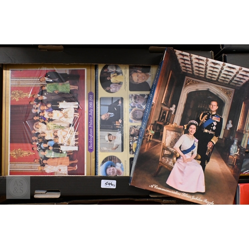 546 - A large quantity of Royal commemorative ephemera including tins, jigsaws, books and scrapbooks etc (... 