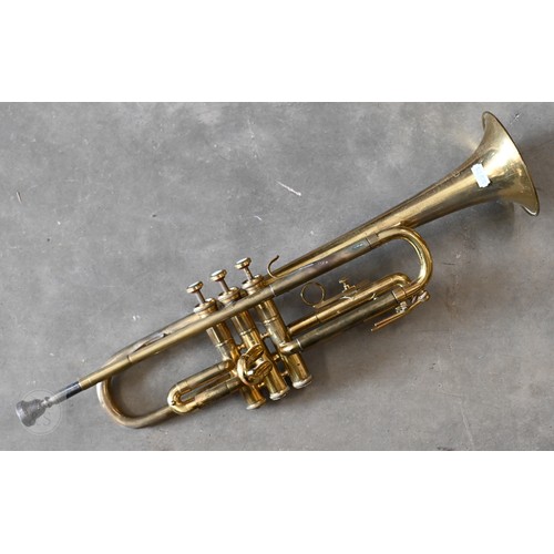 364 - A Boosey & Hawkes 400 brass flugelhorn, to/w a Barnes & Mullins Champion trumpet (2 - both c... 