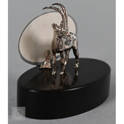 Patrick Mavros シルバー彫刻 置物 アフリカ動物 黒檀台 箱付 Patrick Mavros (Zimbabwe): a set of eight place-card holders with