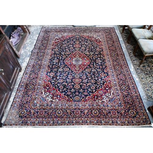Lot 563       