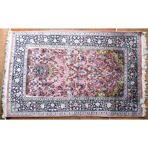 Lot 585       
