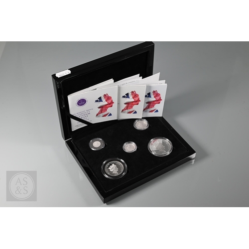 252 - A Queen Elizabeth II Platinum Jubilee platinum sovereign set, 2022, including quarter sovereign (14m... 