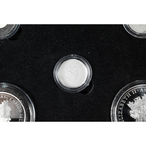 252 - A Queen Elizabeth II Platinum Jubilee platinum sovereign set, 2022, including quarter sovereign (14m... 