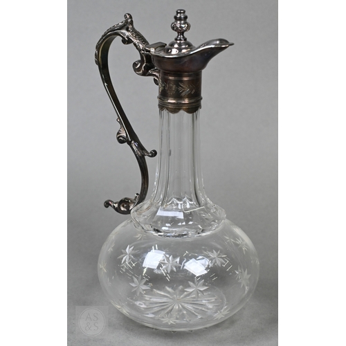 29 - A late Victorian silver heart-shaped trinket box with embossed scroll decoration to the hinged top, ... 