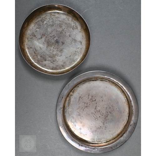 38 - A pair of silver toast racks, Viners, Sheffield 1934, to/w four small silver dishes (6), 10.9oz