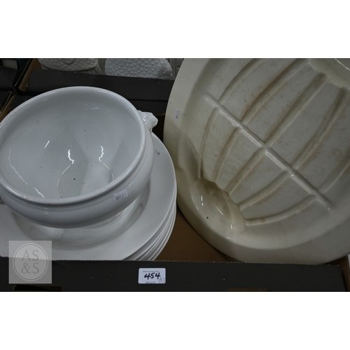 420 - A large Masons-type ironstone jug for Ringtons Tea Merchants, Newcastle Upon Tyne, to/w a small sele... 