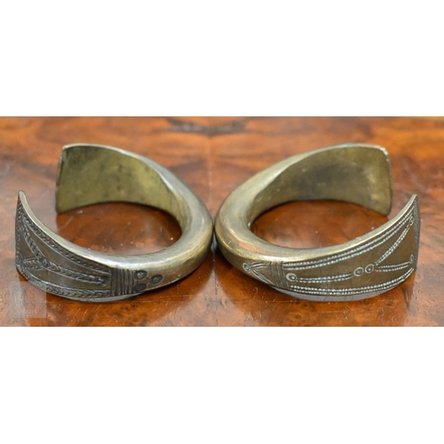 469 - Five Nigerian bronze and brass Okpoho bangles (5)
