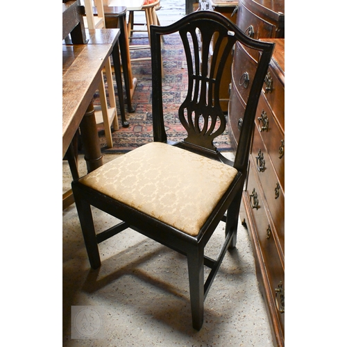 215 - A harlequin set of five mahogany dining chairs with matching gold floral pad seats (5)