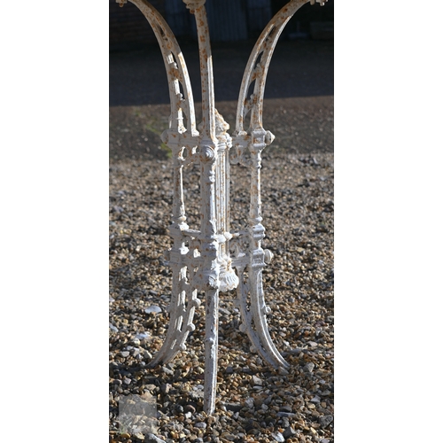 22 - A weathered Victorian cast iron table base with circular marble top, and a/f