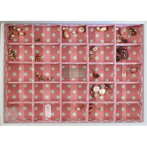 456 - A mint green leatherette Stackers jewellery box and contents - costume jewellery, etc; lot also cont... 