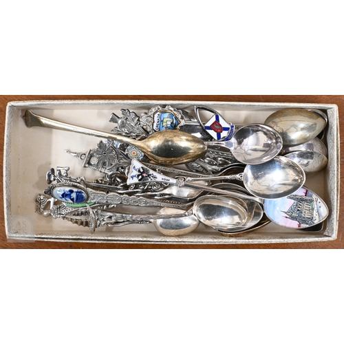473 - A selection of Continental Sterling/low-grade white metal souvenir teaspoons, 146 g all in, to/w a s... 