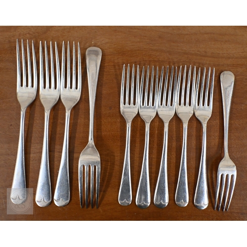 473 - A selection of Continental Sterling/low-grade white metal souvenir teaspoons, 146 g all in, to/w a s... 