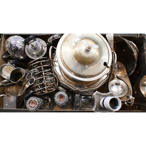 476 - A quantity of Victorian and later EP wares, including three-piece coffee service, fruit dish, dishes... 