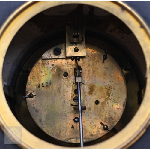 512 - Early 20th century Hallett (Hastings) slate mantel clock, with French drum 8-day movement, 26 cm hig... 