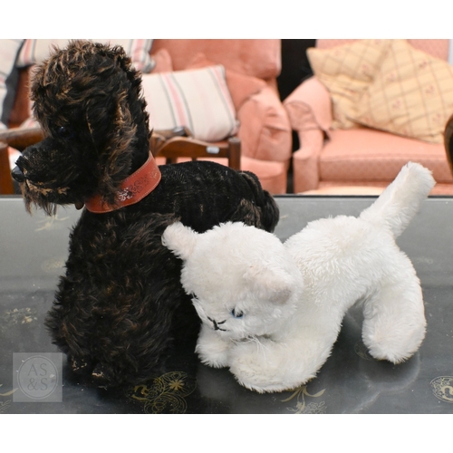 583 - Six various soft toys