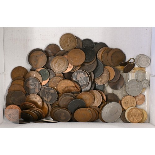 461 - A quantity of coins, including Royal Mint editions including 2015 fine silver twenty pound coin, Geo... 