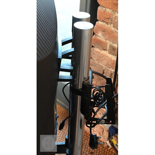 30 - A Bang & Olufsen Beovision 7 TV, 40 inch screen mounted to a B&O motorised stand, with power... 