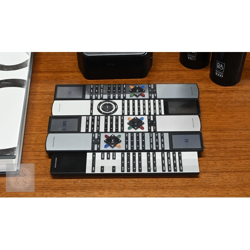 35 - Two Bang & Olufsen Beomic 1000 microphones, in cases with styrene collar to/with a Bang & Ol... 