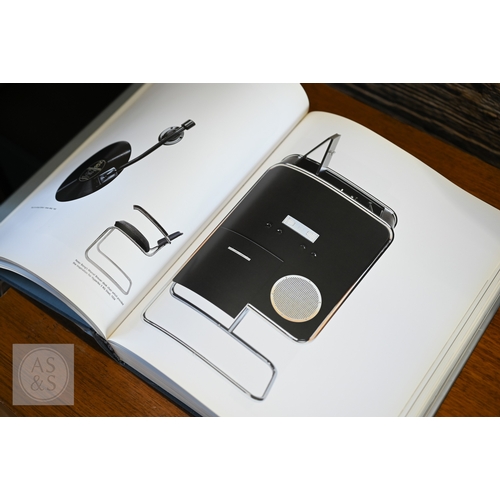 35 - Two Bang & Olufsen Beomic 1000 microphones, in cases with styrene collar to/with a Bang & Ol... 