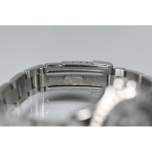 292 - A Ladies Rolex Yacht Master Oyster Perpetual date wristwatch, model 169622, the stainless steel case... 