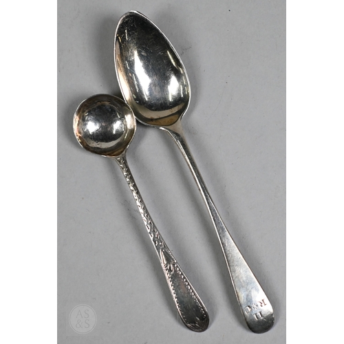 23A - A George III silver fiddle and thread caddy spoon with gilt shell bowl, William Eley I & William... 