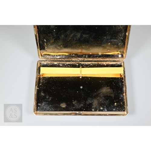 180 - An Art Deco 9ct yellow gold cigarette case of rectangular form, engine turned decoration, applied mo... 
