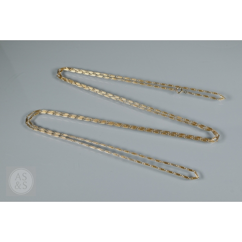 206 - A 15ct yellow gold long rectangular link/paperclip guard chain, 72 cm long (closed), approx 21.1g
