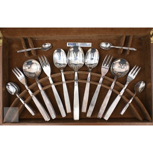 489 - A 1970s/80s canteen of Viners 'Corinth' pattern EPNS cutlery, to/w a rosewood cased set of Victorian... 